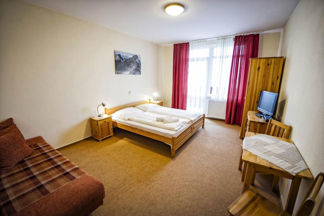 Privat Galfy Hotel Vysoke Tatry Ngoại thất bức ảnh