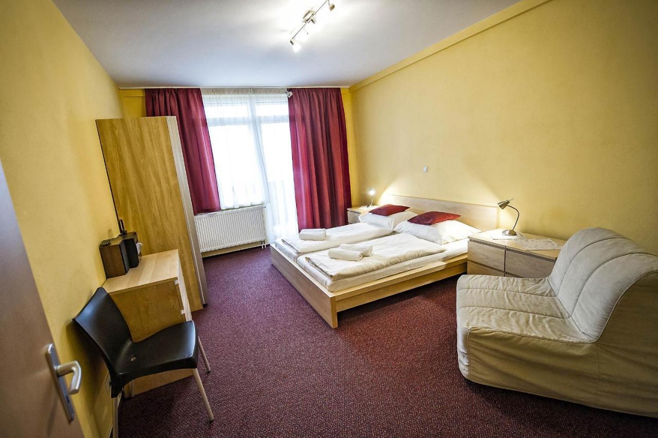 Privat Galfy Hotel Vysoke Tatry Ngoại thất bức ảnh