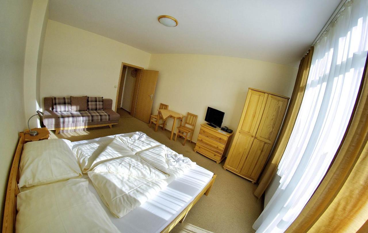 Privat Galfy Hotel Vysoke Tatry Ngoại thất bức ảnh